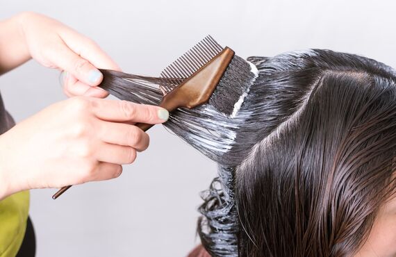 白髪染めができるヘアサロンを運営しています | 寺田町駅の全席個室の美容室・chico hair